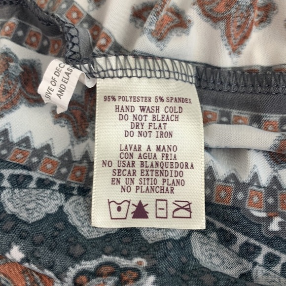 Cristina Love V-Neck Boho Print Sheath Dress - Gray/Black/Red, Size Small - Picture 5 of 6